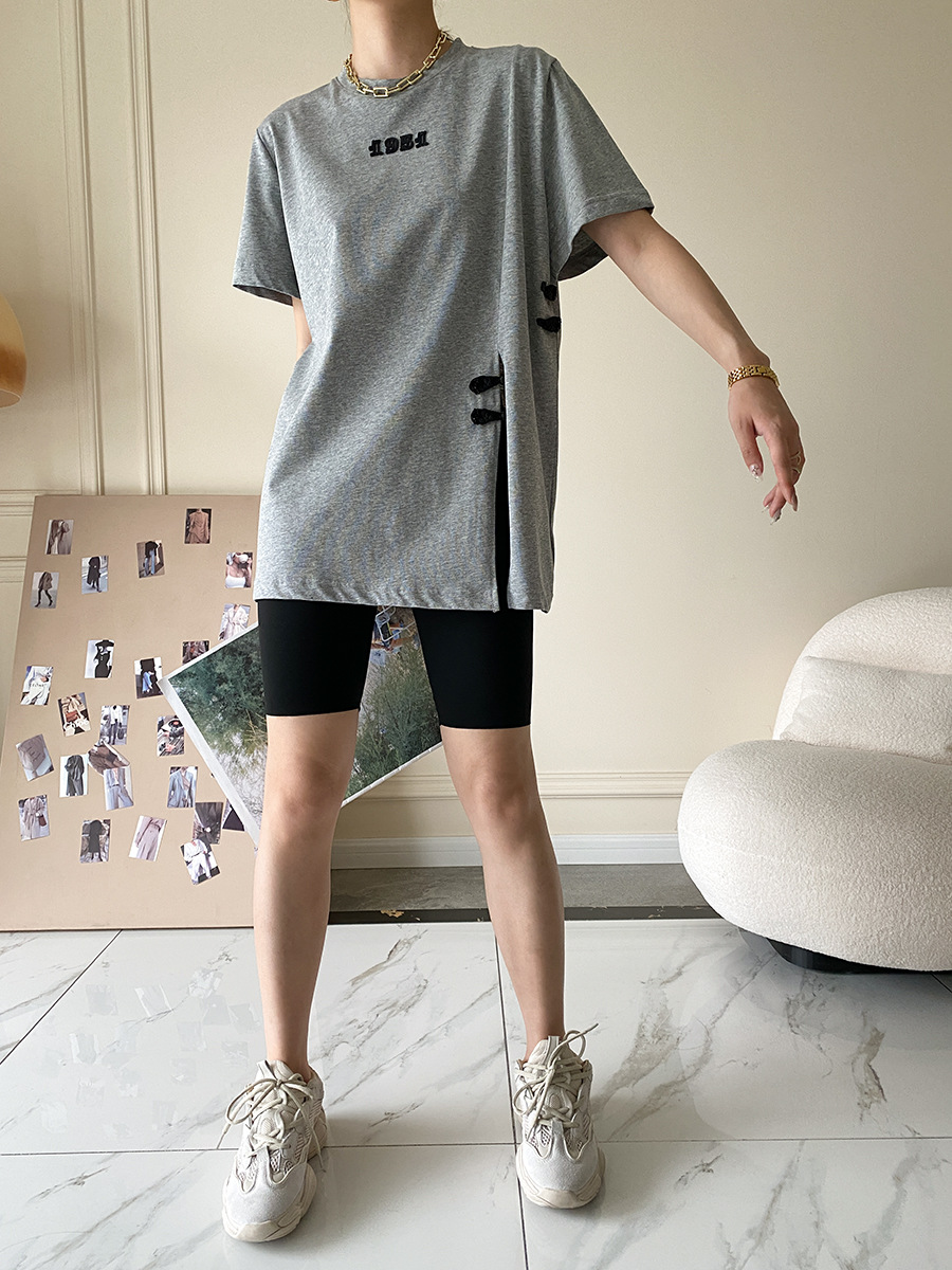 Sinan guoji plato hebilla bifón caída hombro manga camiseta mujer moda cool sentido de diseño verano 2022 nuevo SN1425 pic 29