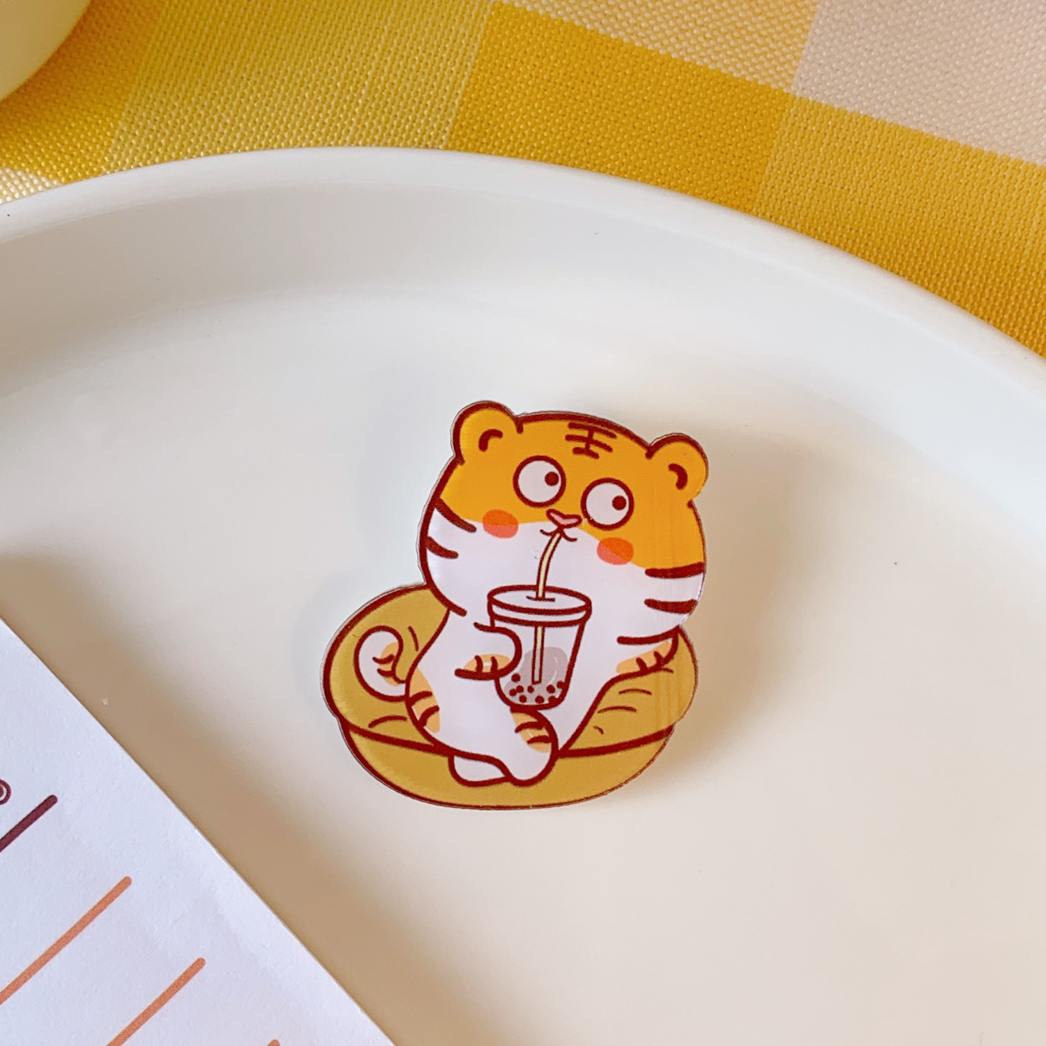 ins风潮可爱甜美小老虎亚克力胸针包包服装装饰配饰卡通创意徽章详情25