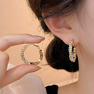High-end matte, exquisite and small ear rings, ear buckles, unique earrings, new trendy and best-selling earrings and stud earrings in 2024 pic 12
