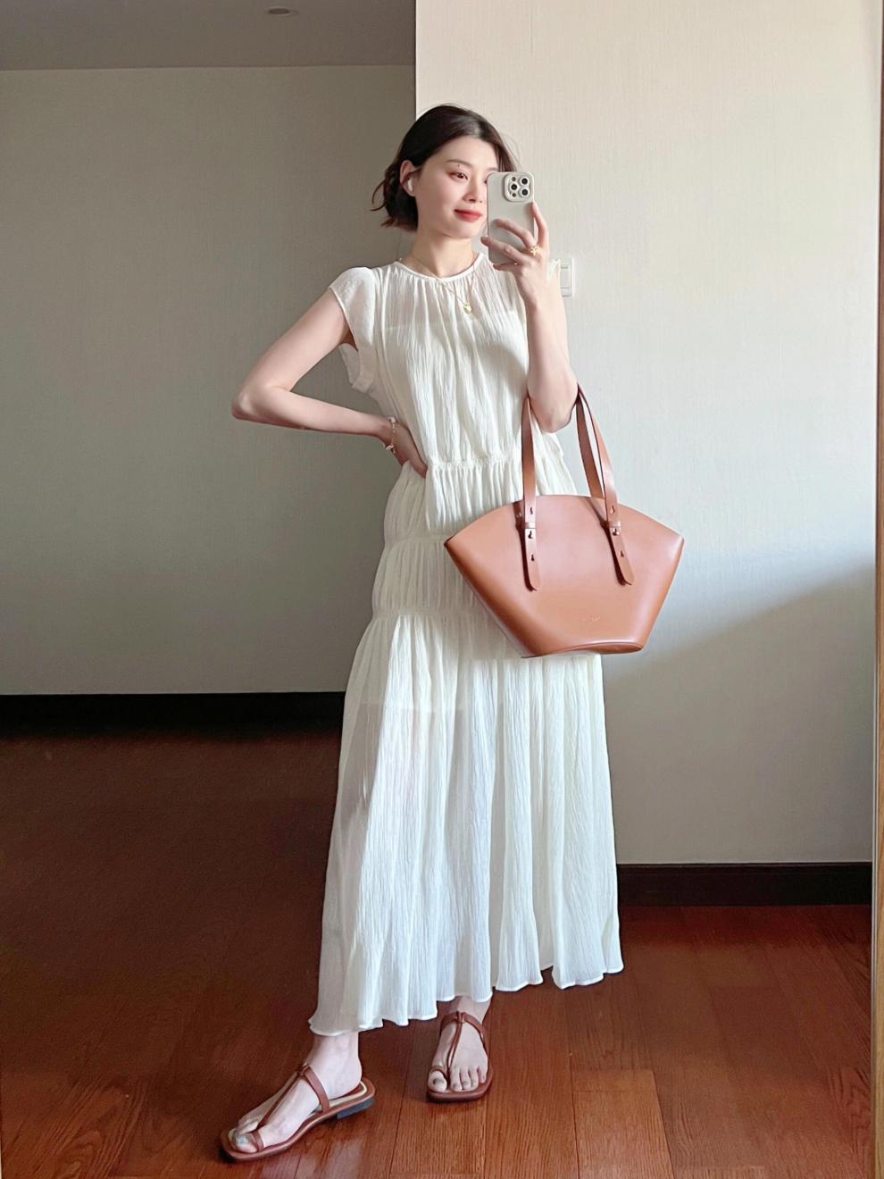 法式温柔褶皱肌理仙气小飞袖连衣裙女夏季新款慵懒风无袖长裙详情2