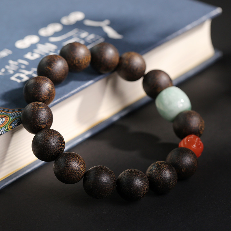 天然文莱沉香手串单圈搭辣绿翡翠路路通南红玛瑙佛头男士霸气手链详情9