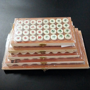 Oil-painted wooden chess set with chess box, wooden chess 9.9 yuan store supply, convenient to carry and store, including a set of chess pic 40