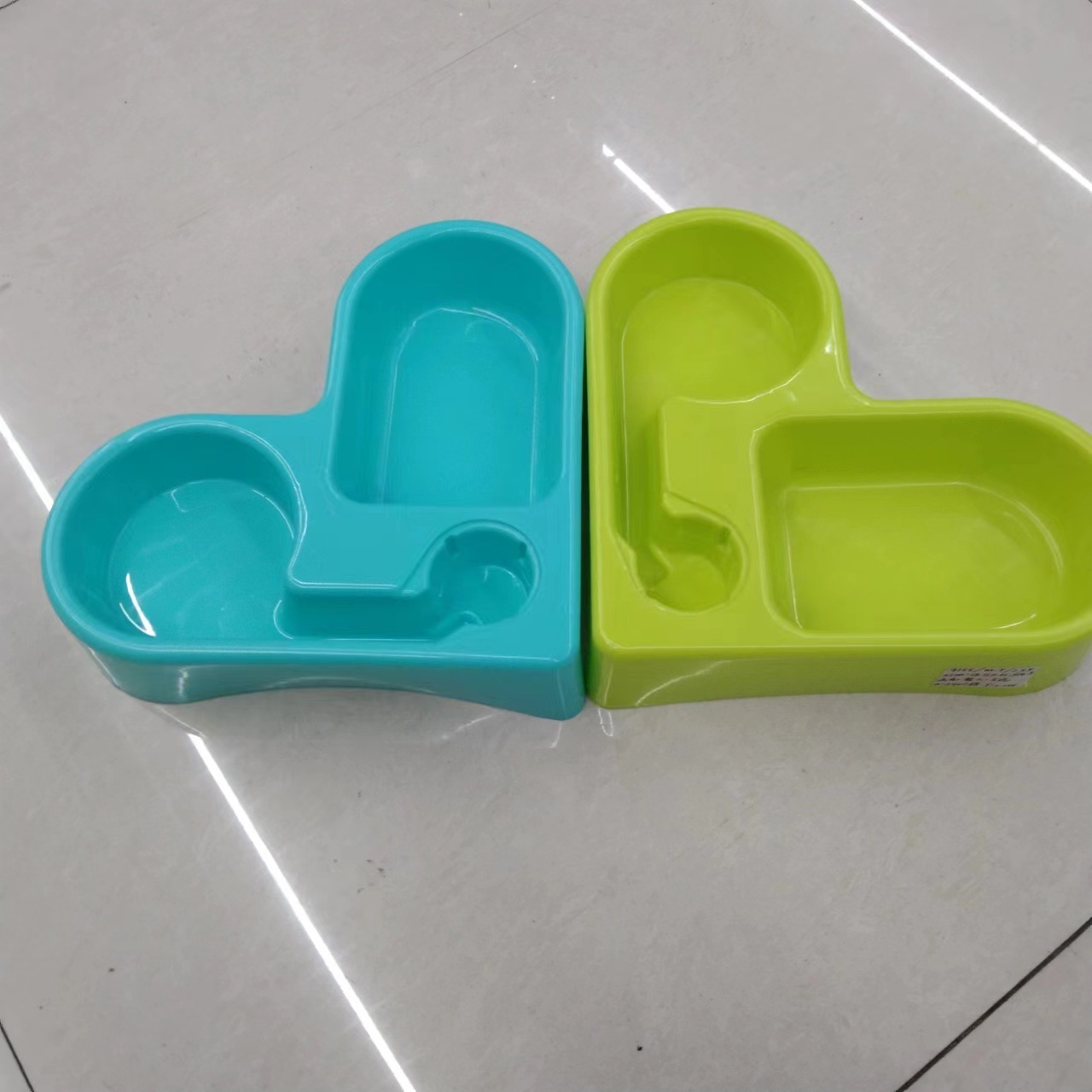 Pet feeder, creative corner automatic water dispenser, multi-functional dual-purpose pet feeding bowl, colorful heart-shaped food utensils pic 2