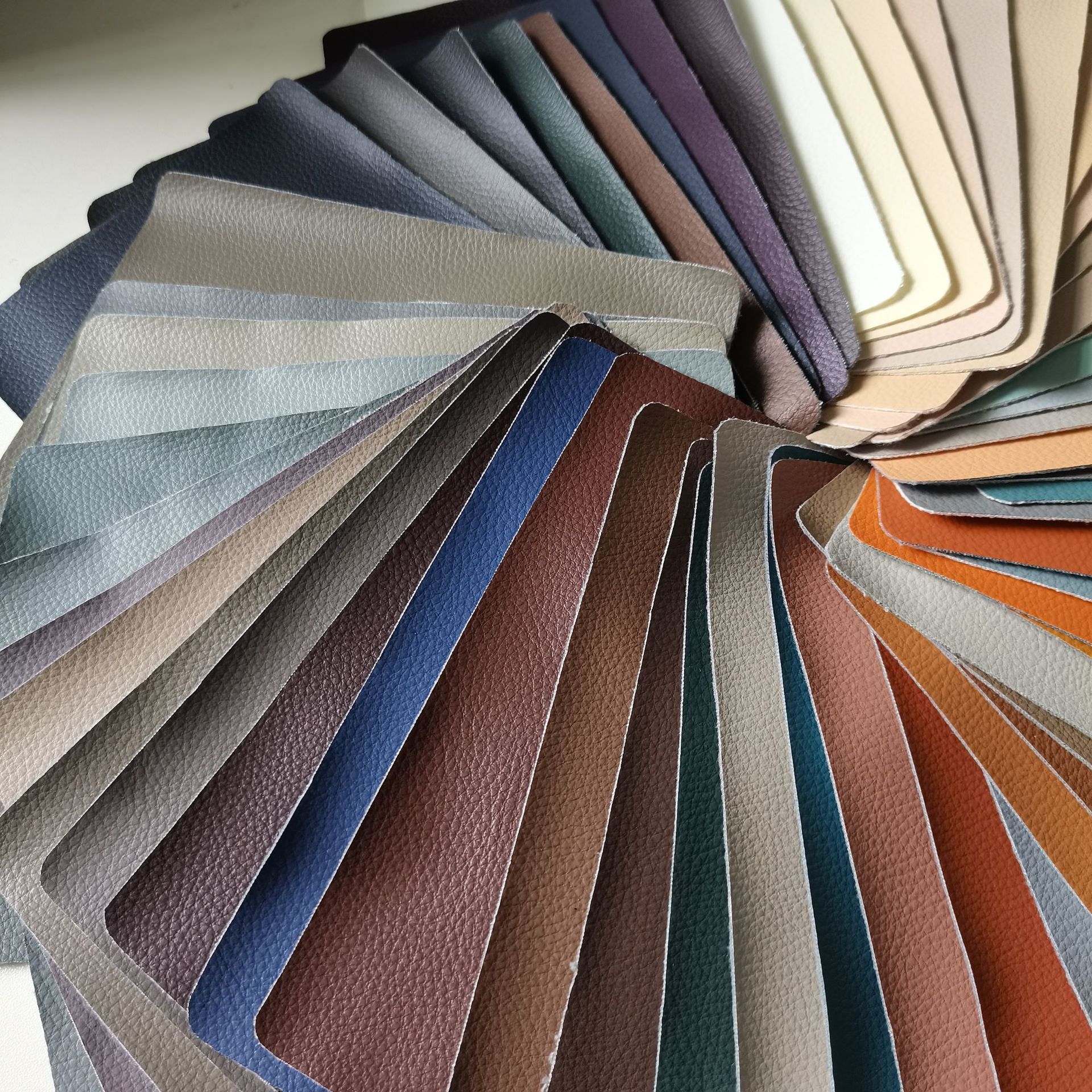 Lychee-patterned solvent-free PVC/PU leather, scratch-resistant artificial leather, sofa cushions, automotive synthetic leather fabric pic 9