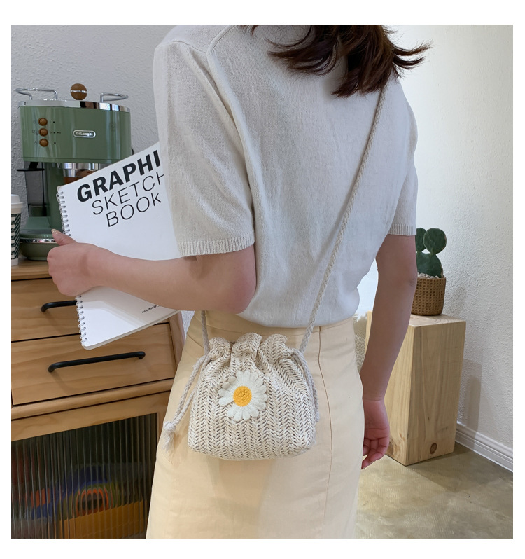 2021 new stylish drawstring bucket bag for women, Daisy woven bag, fashionable and compact mobile phone bag pic 14