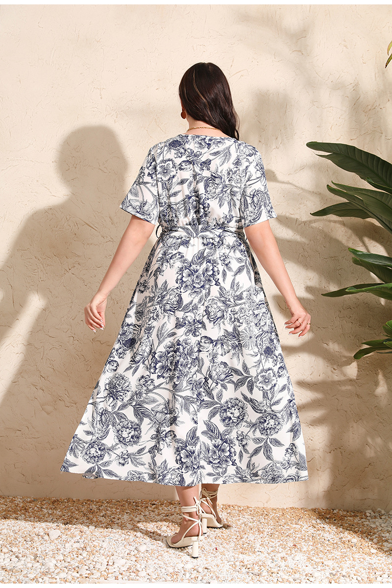 2024 Cross-border new French-style elegant plus-size dress with a V-neck, short sleeve and cinched waist, featuring a simple floral design pic 6