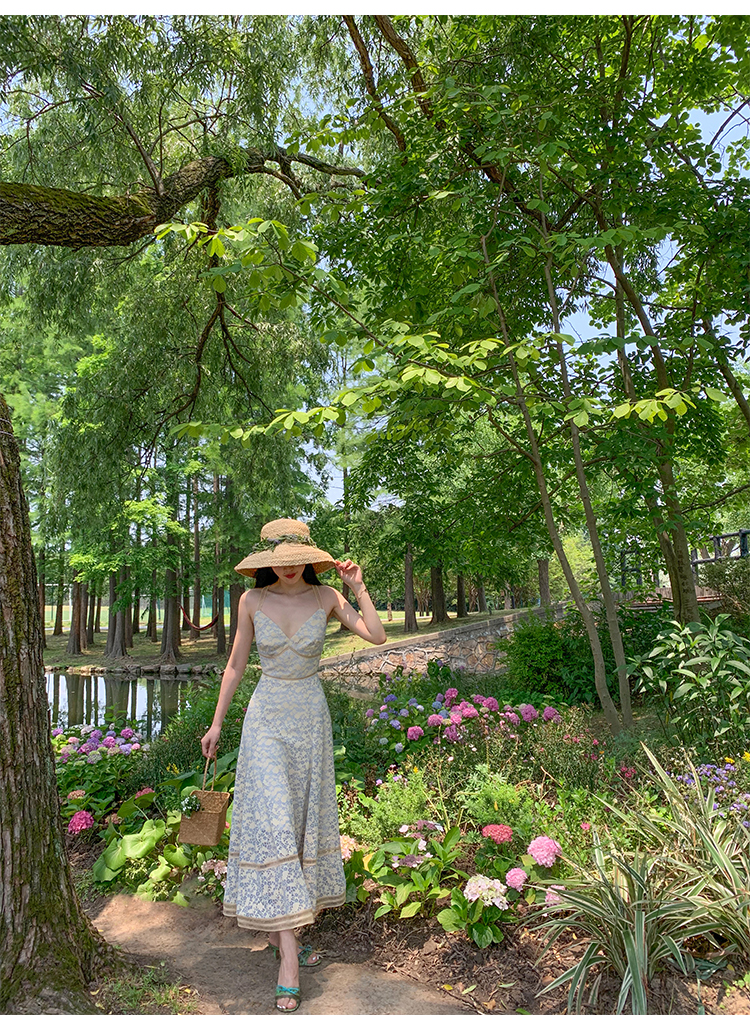 XIAOLI夜幕蕾丝A字V领吊带碎花连衣裙新款法式小众长裙子女夏详情21