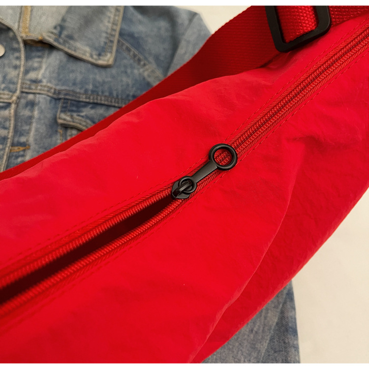 防水尼龙布袋斜挎包2024新款百搭饺子包简约百搭大容量上课单肩包详情16