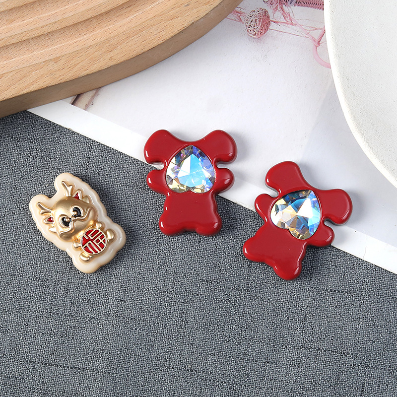 新年国风热卖卡通diy醋酸配件合金龙桃心小熊C扣发绳洞洞鞋挂链配详情3