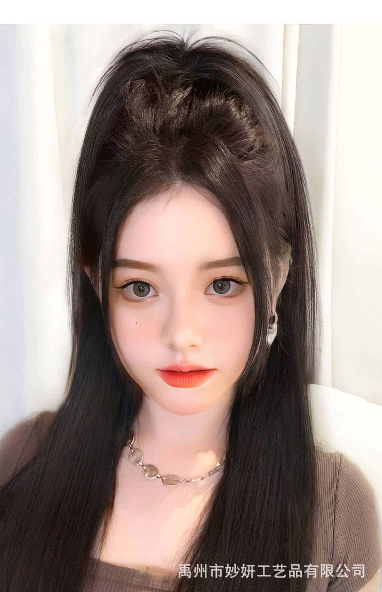 A long, realistic wig for women with a girlish look. The high ponytail is light and does not feel heavy. A half-tied high ponytail wig pic 16