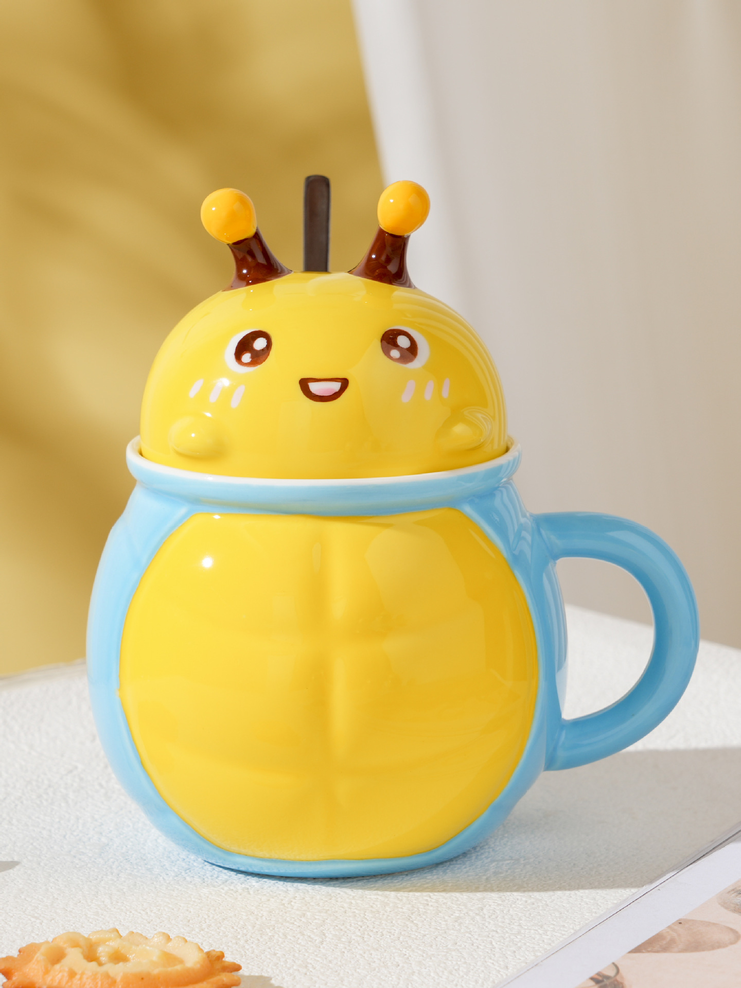 Cute and niche creative cartoon ceramic cups with LIDS for girls, funny birthday gifts for best friends, and high-quality appearance mugs pic 2