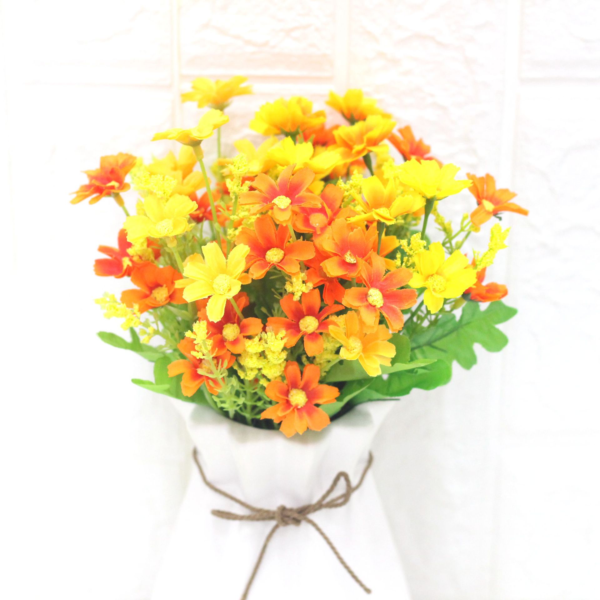Factory wholesale of garden flowers, artificial flowers, fake flowers, 28-head jumping orchid chrysanthemums, small daisies, wedding project flowers pic 19