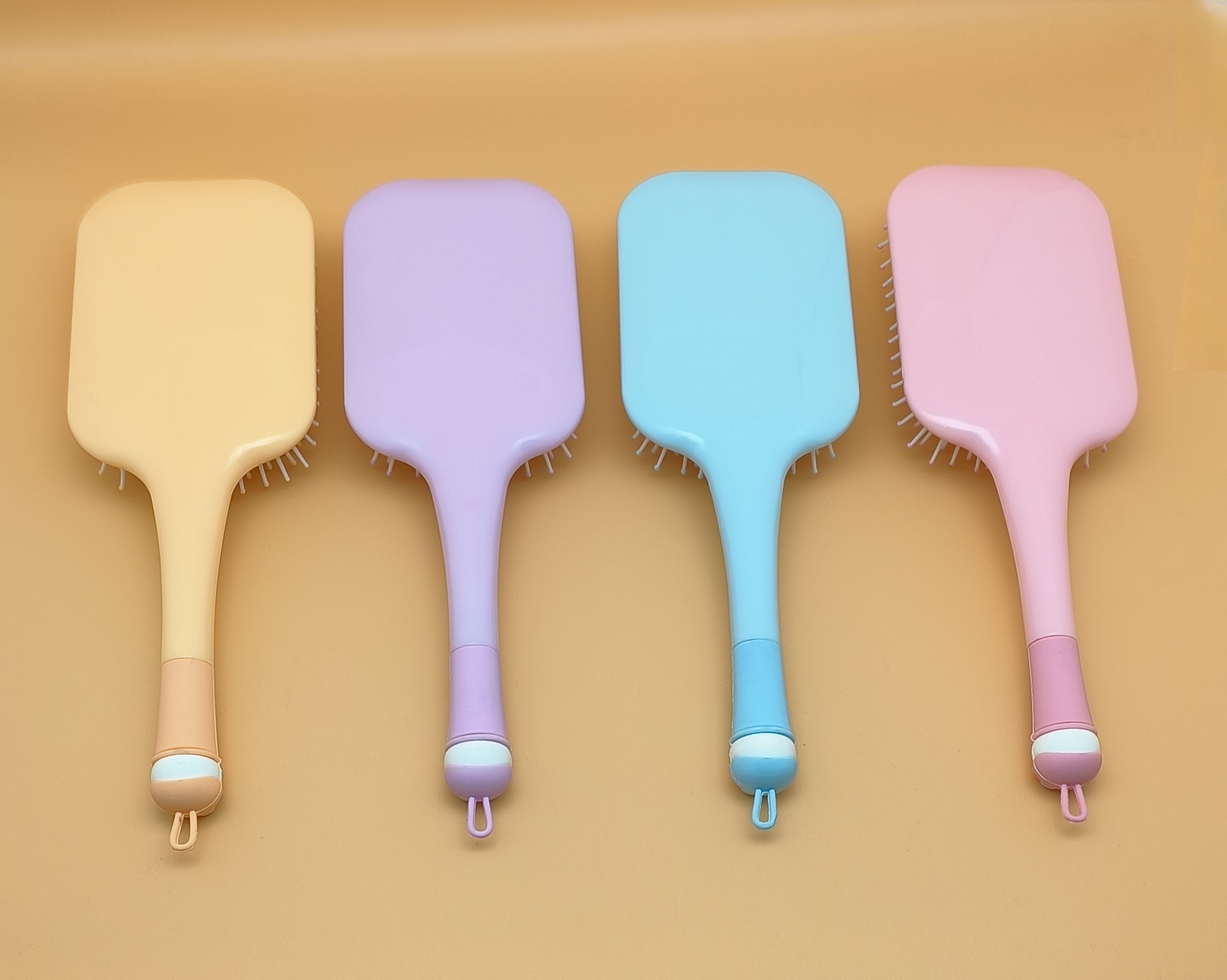 新款女生专用可爱卡通硅胶软头大方头气垫梳 蓬松造型气囊梳圆滚排骨梳 烧烤刷款式梳子详情3