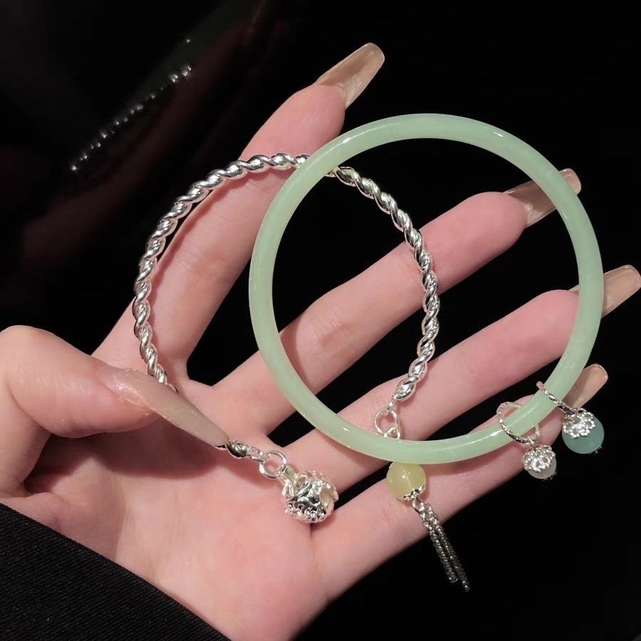 Retro style, clear water green open bracelet, jingle bracelet, female bell, sweet, ins, high-end fringed bracelet pic 10