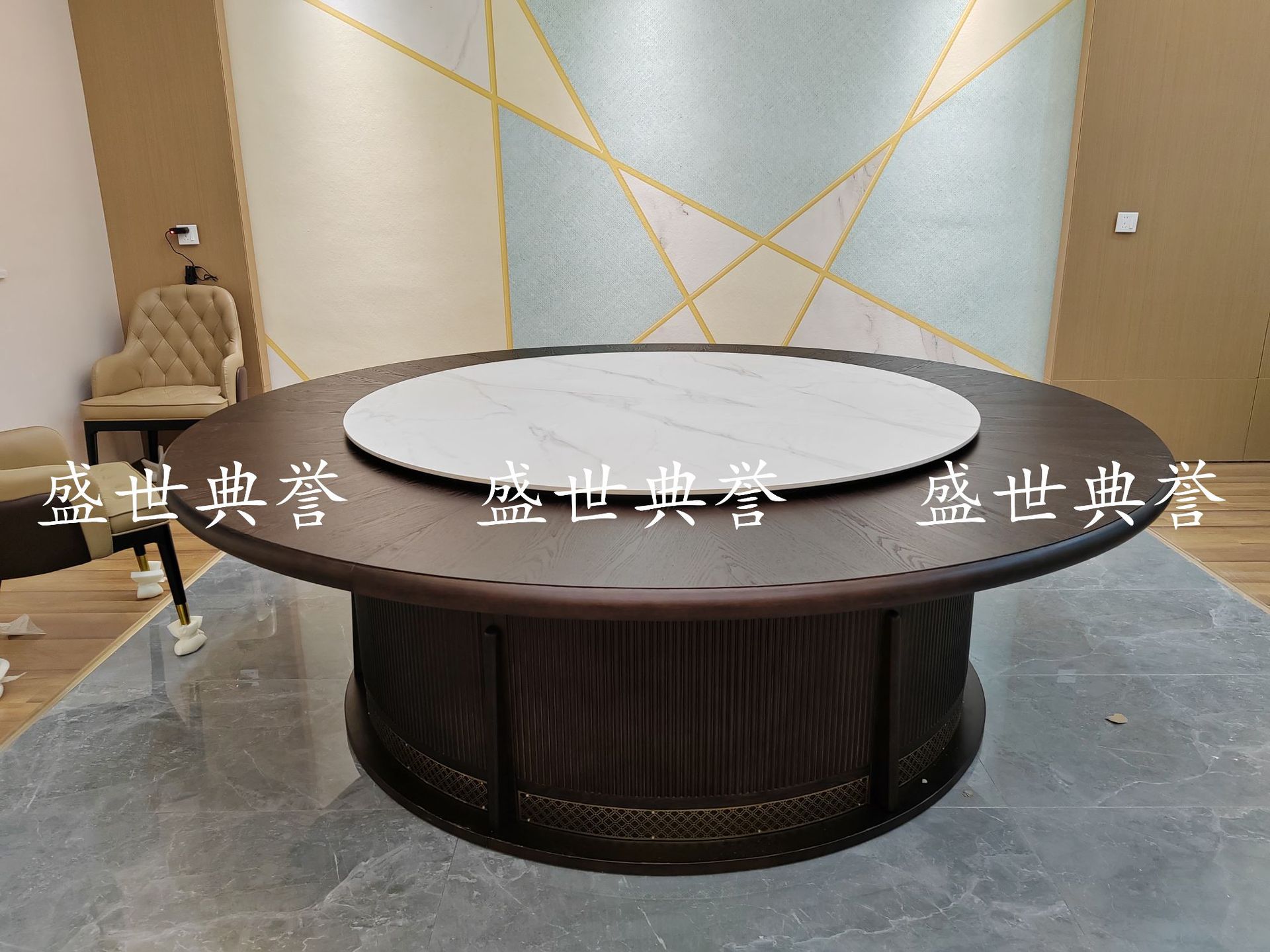 Xinyang high-end club electric dining tables and chairs, hotel new Chinese-style solid wood dining tables, restaurant private rooms automatic turntable dining tables pic 7