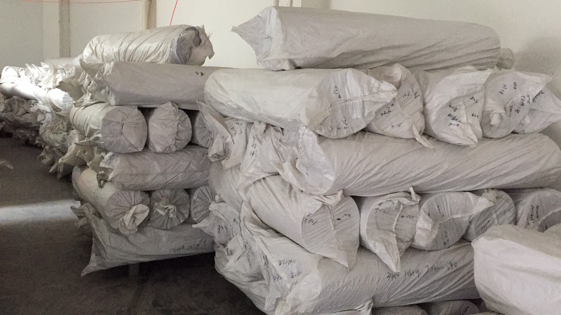 Wholesale of 11CT medium check white precision 100 high-definition all-cotton polyester-cotton thickened cross-stitch fabric pic 7