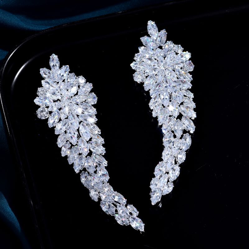 新款轻奢大气高级锆石耳饰宴会礼服搭配气质耳坠详情4