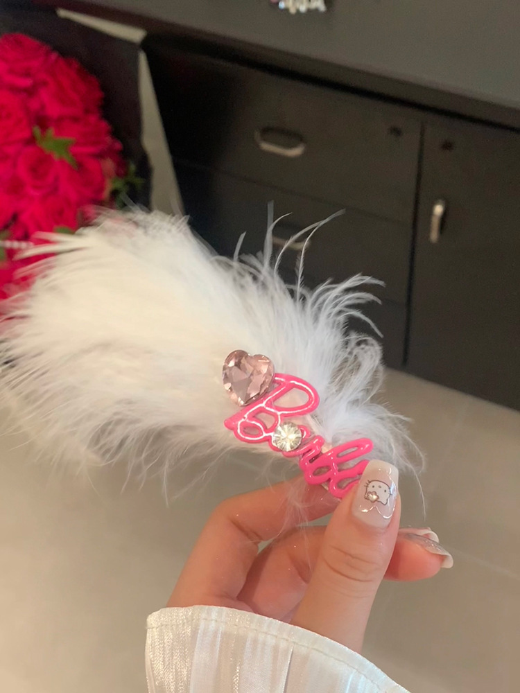 多巴胺y2k芭比公主风侧边刘海夹珍珠蝴蝶结字母鸭嘴夹子头饰批发                             详情7