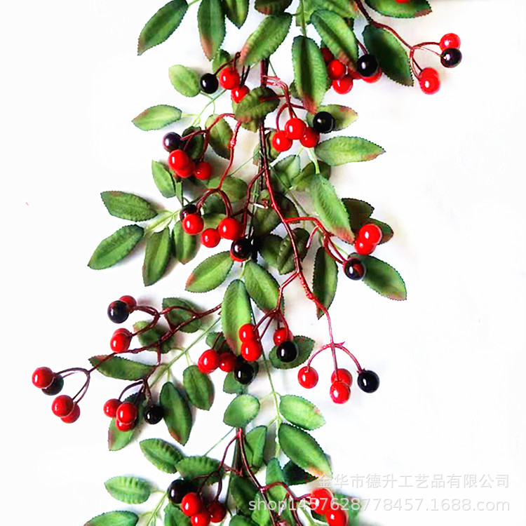 Cross-border e-commerce manufacturers supply hotel and shopping mall scene decorations, Christmas hanging ornaments, ornaments, red fruits, leaves and vines pic 6