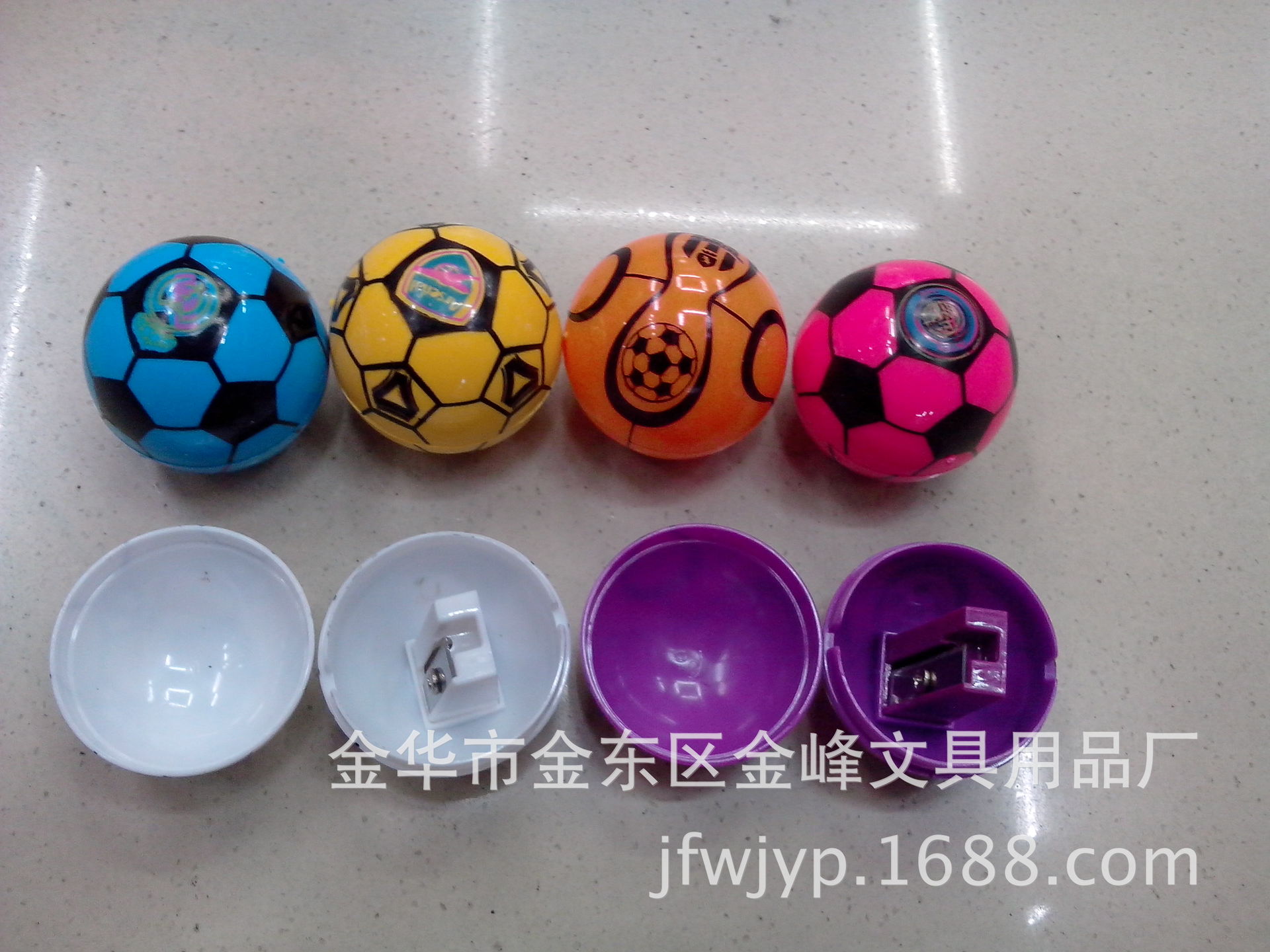 足球型卷笔刀 创意手动铅笔刨学生办公用品削笔器详情6