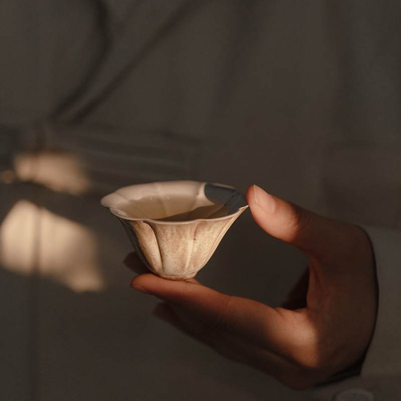 梵汝 日式郎红手工粉引落栀花边口品茗杯功夫茶具个人茶杯闻香杯详情9