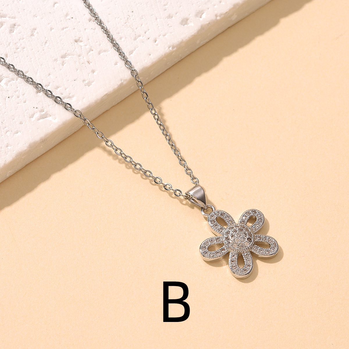 A minimalist and high-end zircon flower design DIY micro-inlay elegant and light luxury necklace in the style of fashionable ins pic 7