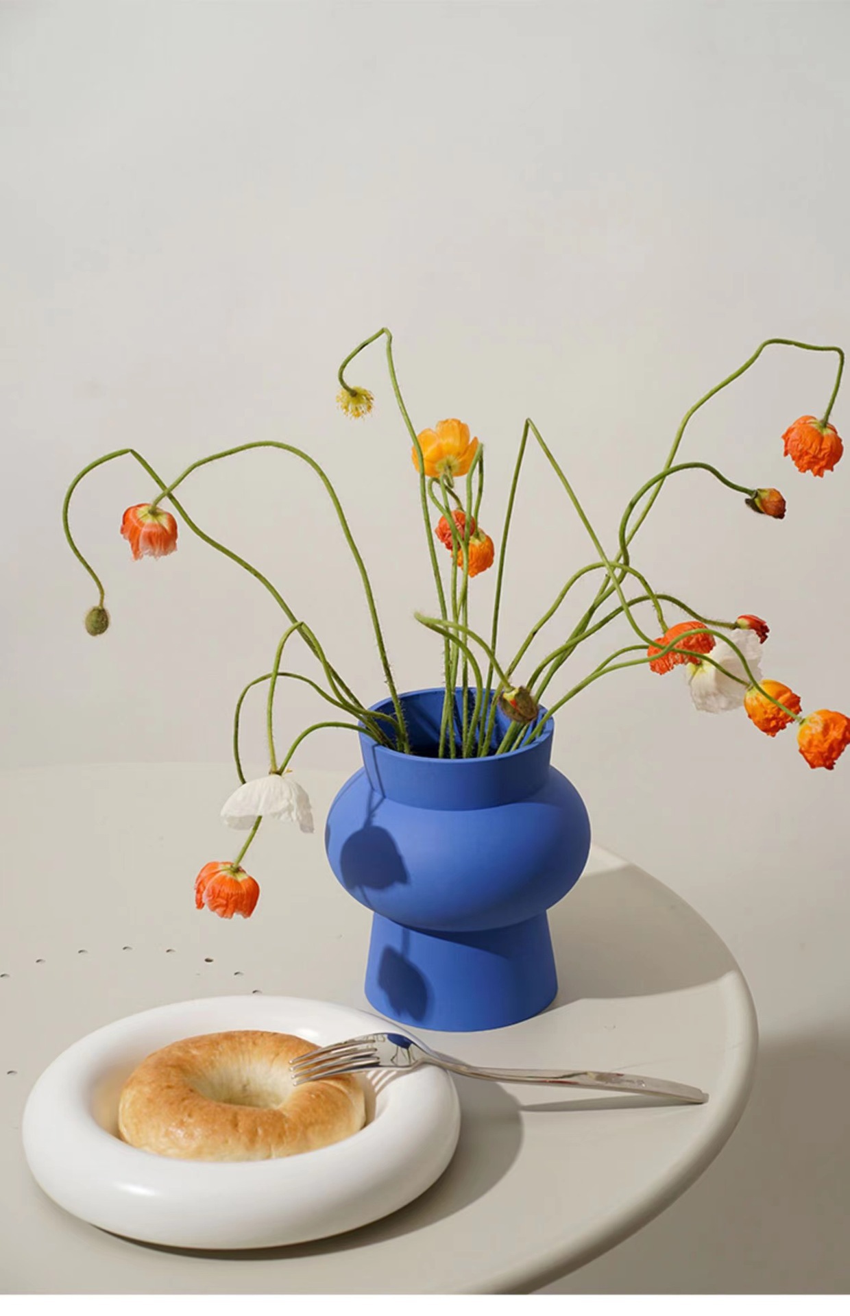 Nordic Ins-style ceramic vase, Klein blue ceramic flower arrangement, entrance decoration piece, light luxury living room decoration dry vase pic 13