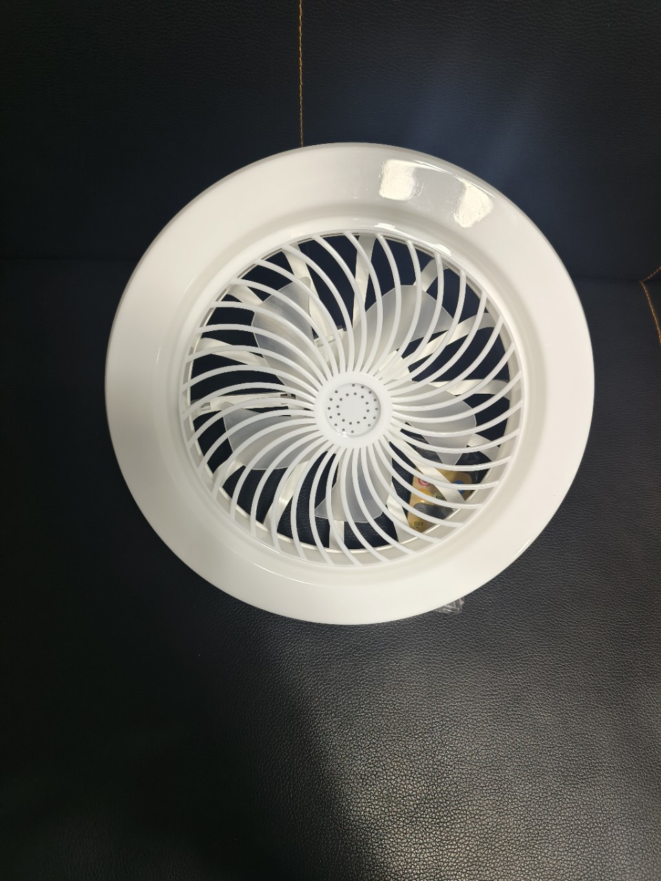 Fan lamp e27 screw-type lamp head leaf led living room, bedroom and dining room 2024 new model invisible multi-functional electric fan lamp pic 1