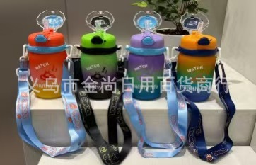 儿童原装吸管批发直饮水杯家用便携式儿童水壶可爱卡通儿童太空杯详情2