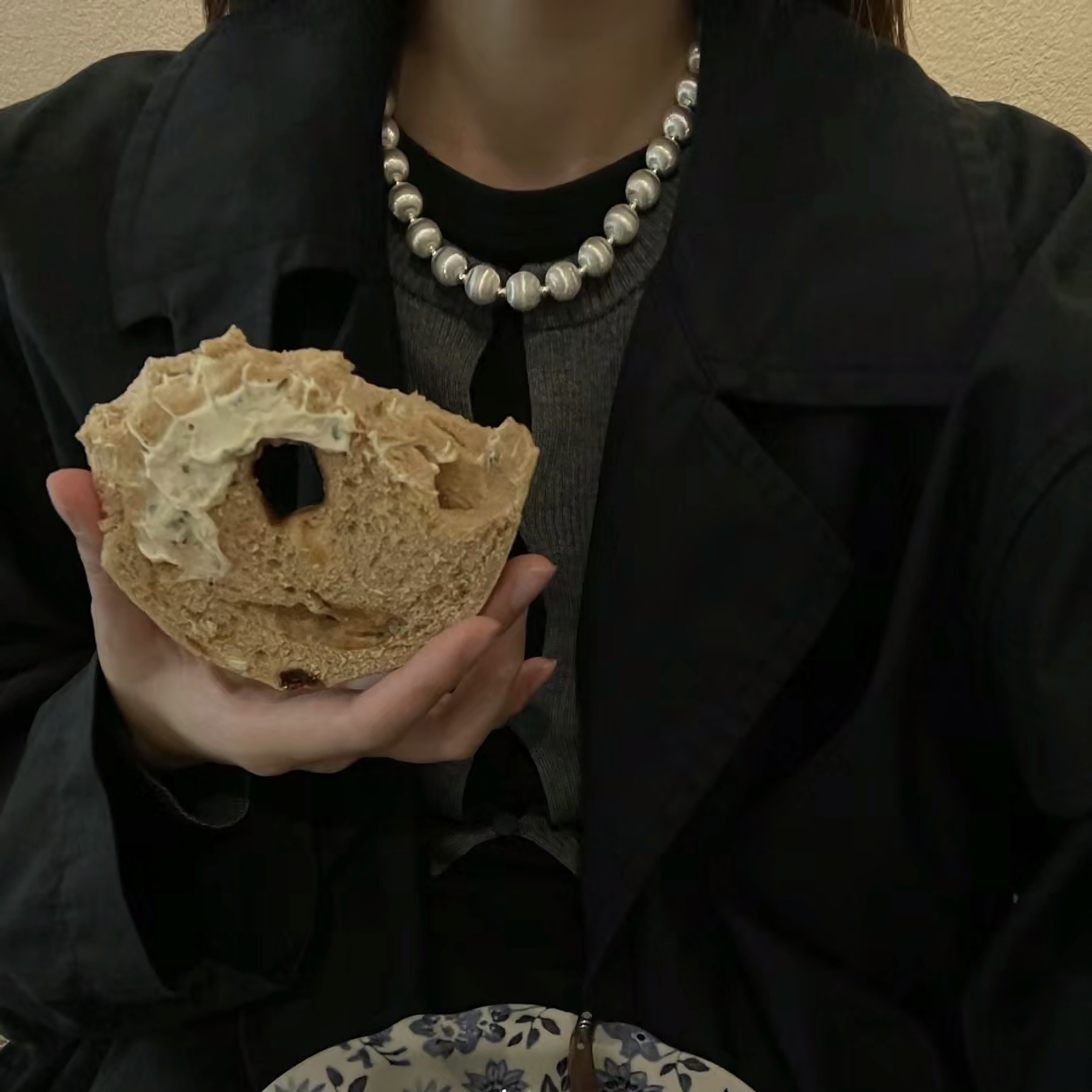 春秋圆球拉丝工艺锁骨链小众设计感轻奢高级感重工长款毛衣链耳环详情2