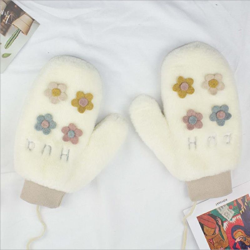 Korean cute and warm gloves with a girlish heart, Instagram-style fleece little flower finger gloves, windproof and cold-proof full coverage gloves pic 8