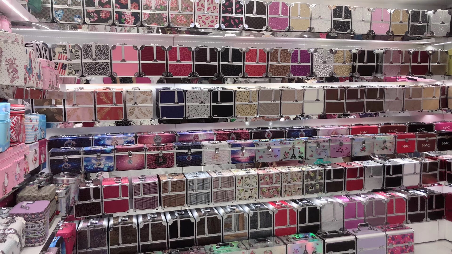 Factory wholesale double-opening two-layer color aluminum makeup boxes, nail and tattoo toolboxes, and cosmetic storage boxes in stock pic 16