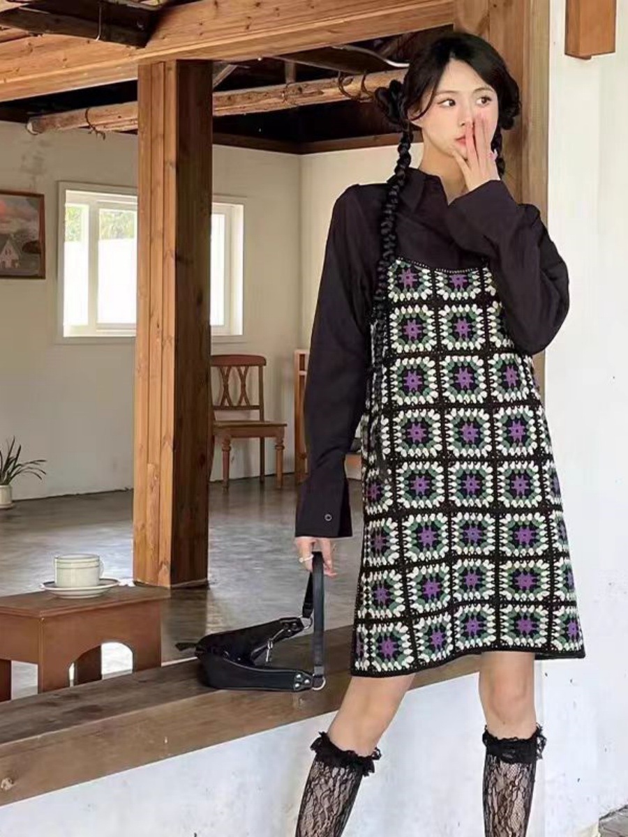 镂空勾花吊带连衣裙女夏复古宽松百搭田园渡假风质感外搭港式长裙详情16