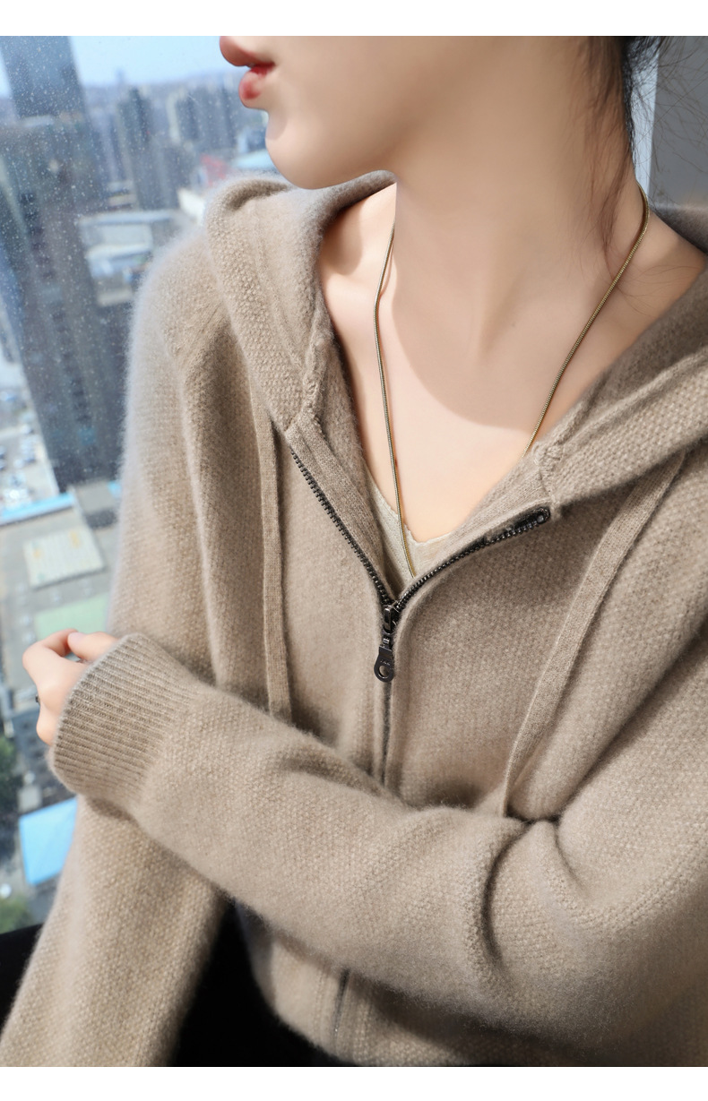 For the autumn and winter of 2024, a woolen hooded thick cardigan for women, a loose zipper knitted sweater, a youthful hoodie, can be paired with an outer jacket pic 30