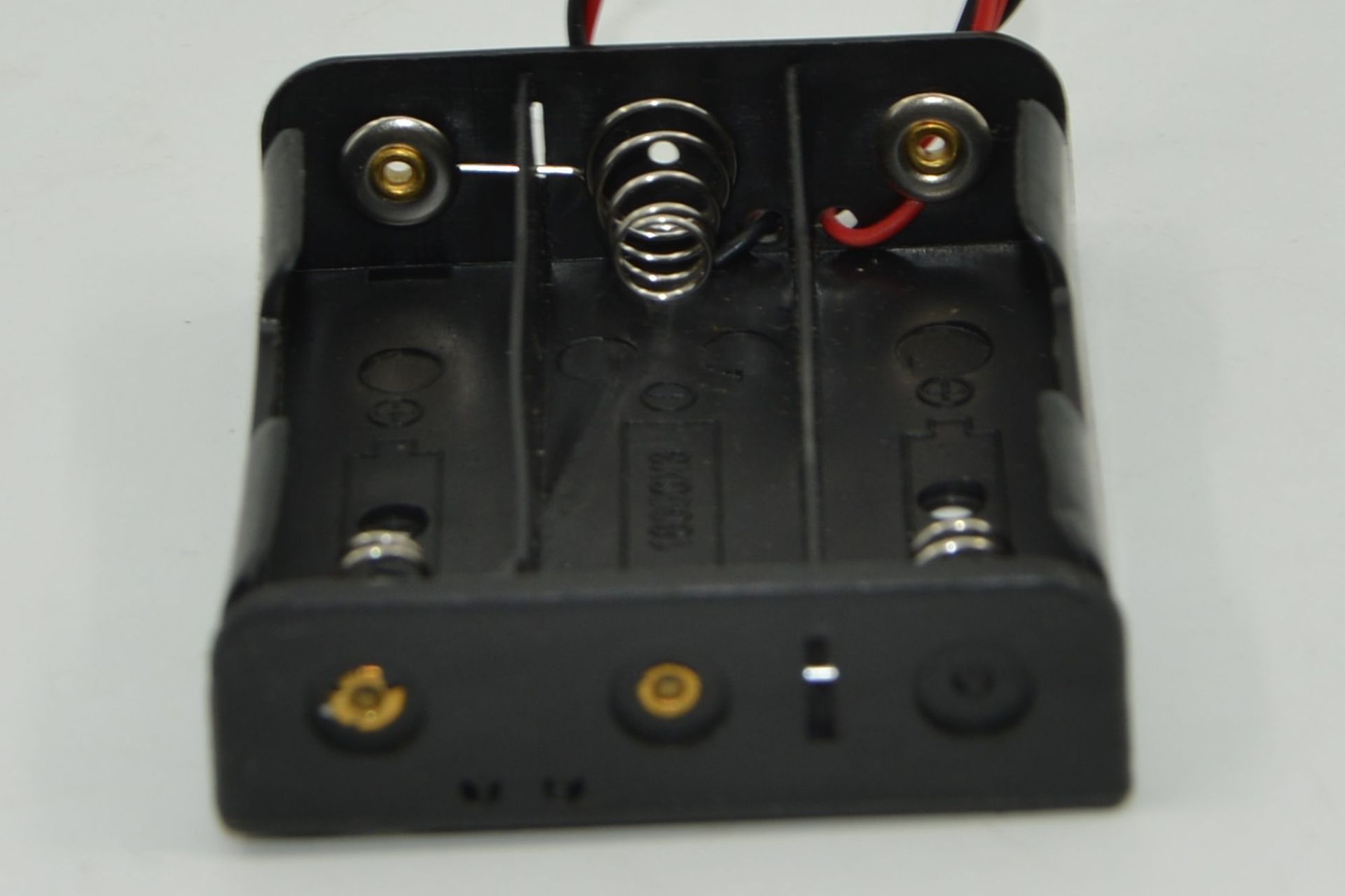 18650-3-cell battery box with black plastic shell, three cells with wires, no cover and no switch pic 3