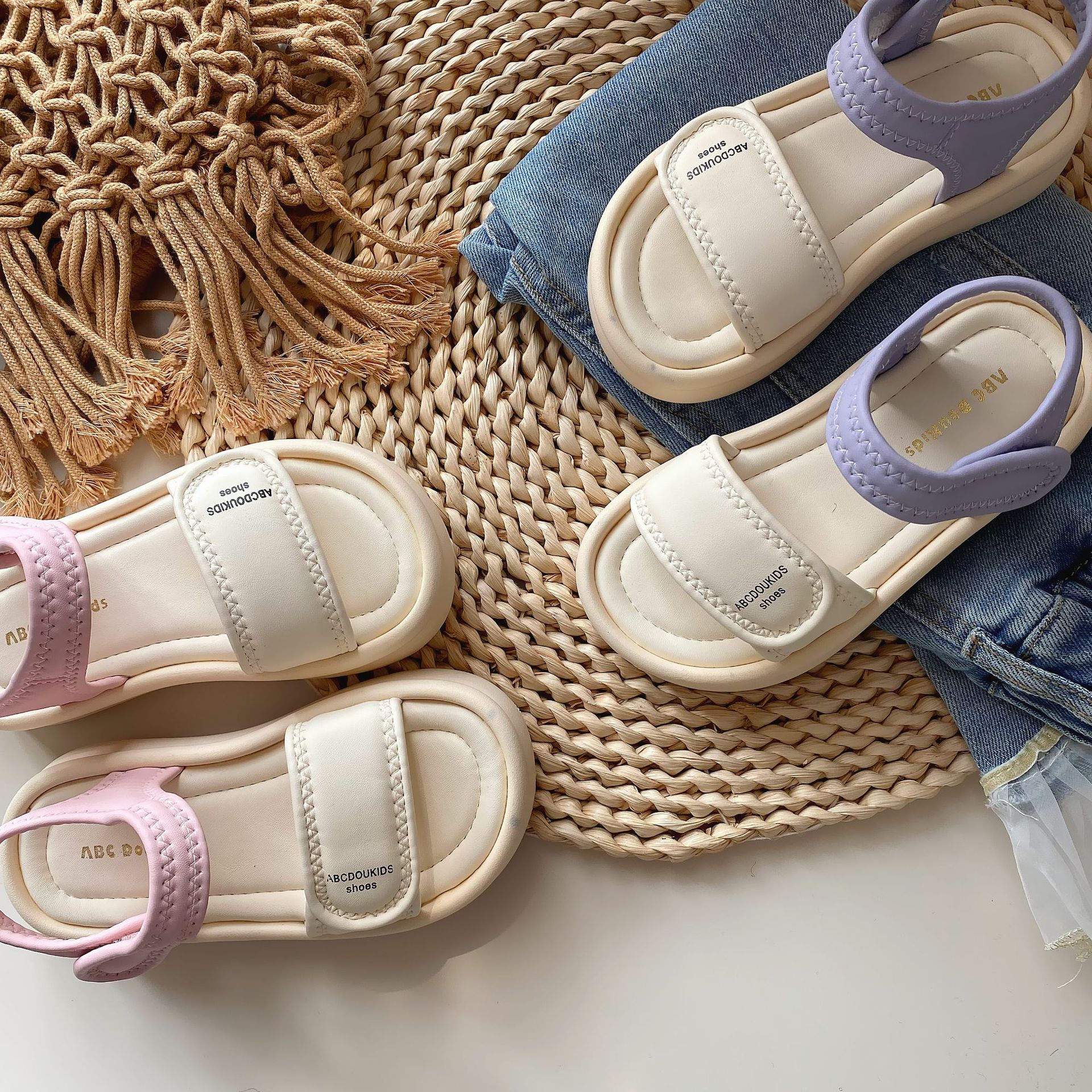 2024春夏季新款时尚百搭凉鞋圆头舒适软底运动魔术贴户外男女童鞋详情11