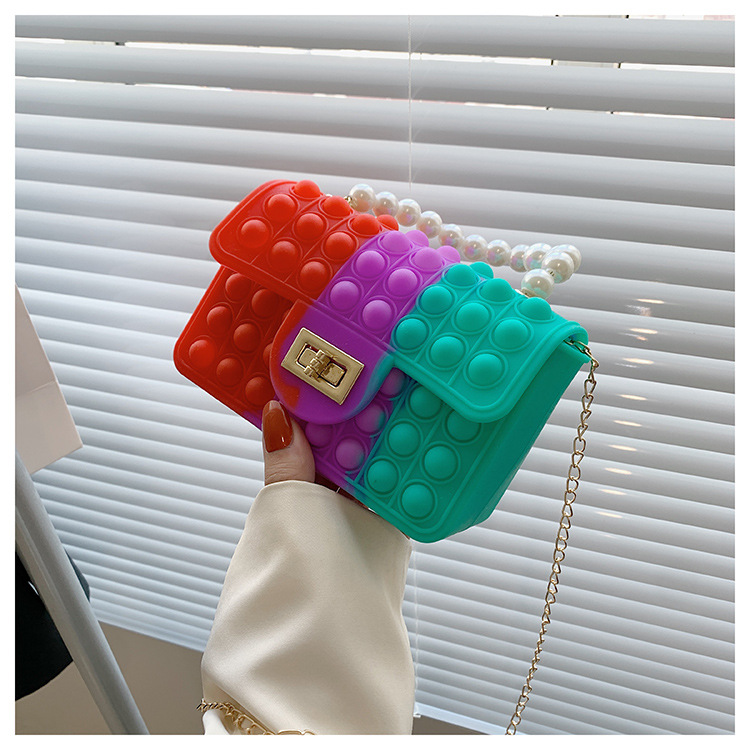 A new silicone bag for women in spring 2022, a trendy and avant-garde rat-killing pearl chain small square bag pic 55