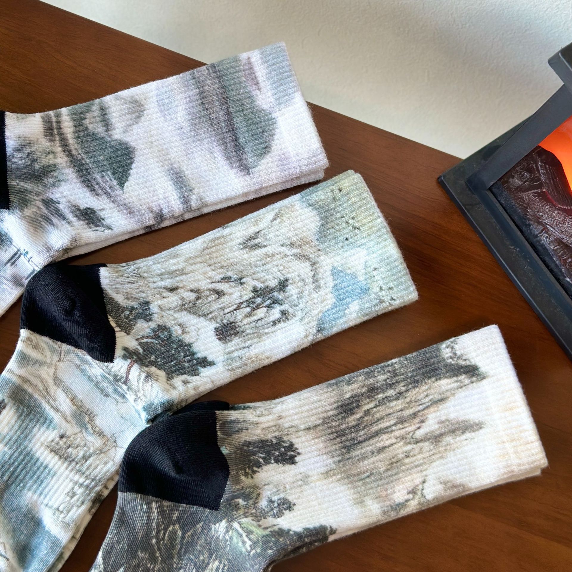 国潮国风男袜复古水墨山水画意境国潮中筒袜印染棉袜匠心设计款袜子男详情5