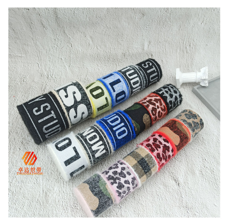 Factory wholesale stock of plush camouflage, jacquard elastic bands, soft imitation mink fur clothing accessories, skirts, pants, waist and head decorations pic 17