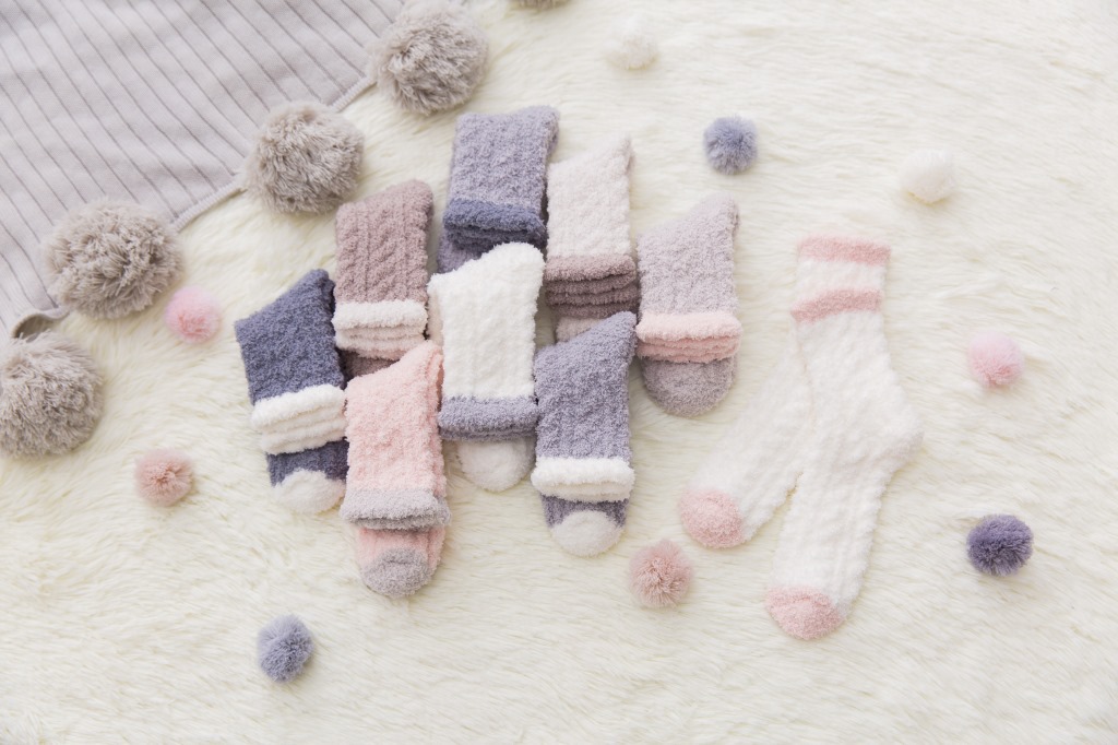 珊瑚绒女袜子批发 韩版家居珊瑚绒加绒加厚保暖中筒地板袜详情4