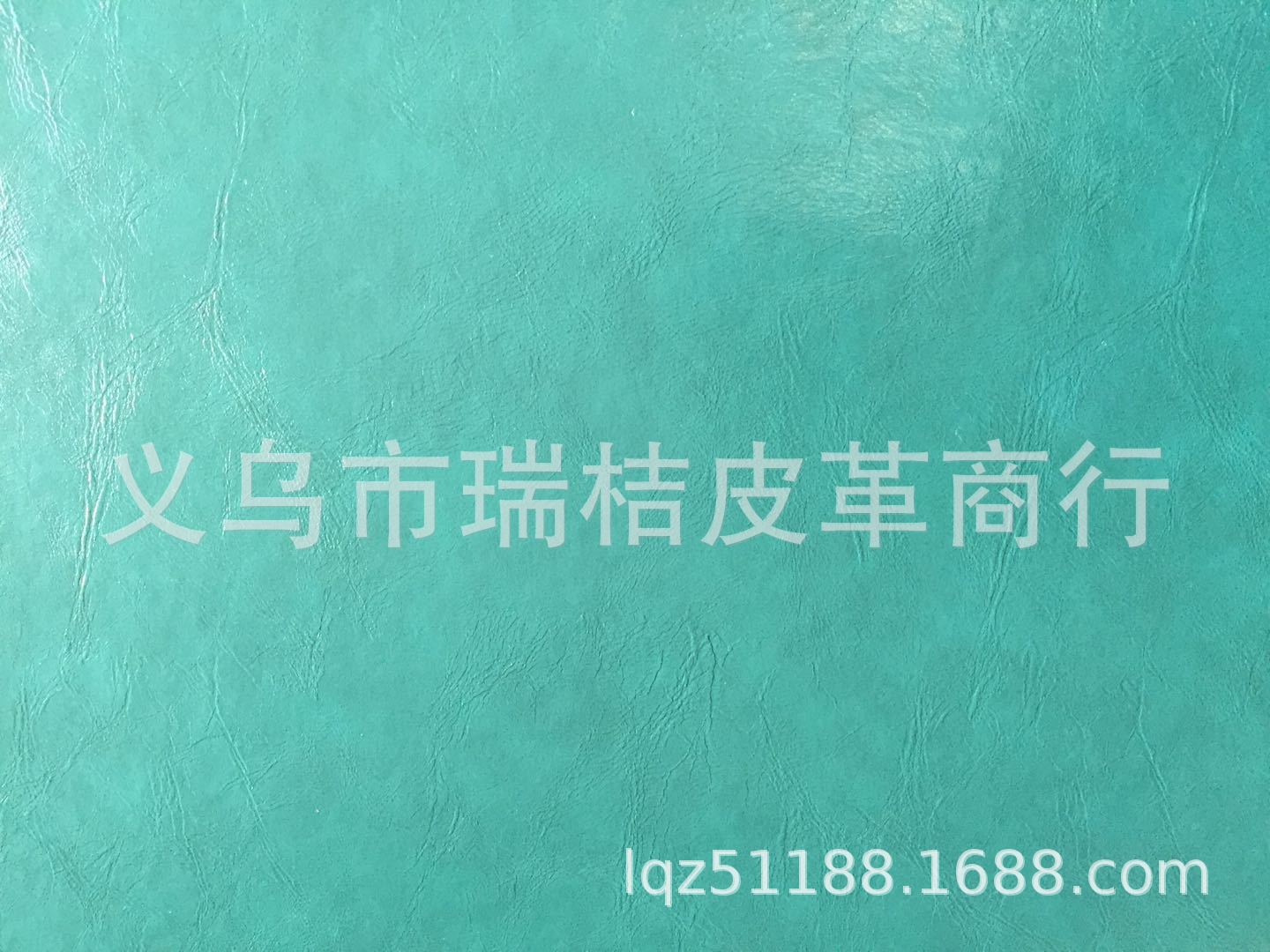 Crazy Horse oil leather artificial leather, soft leather for furniture and sofas, and leather for luggage. pic 3