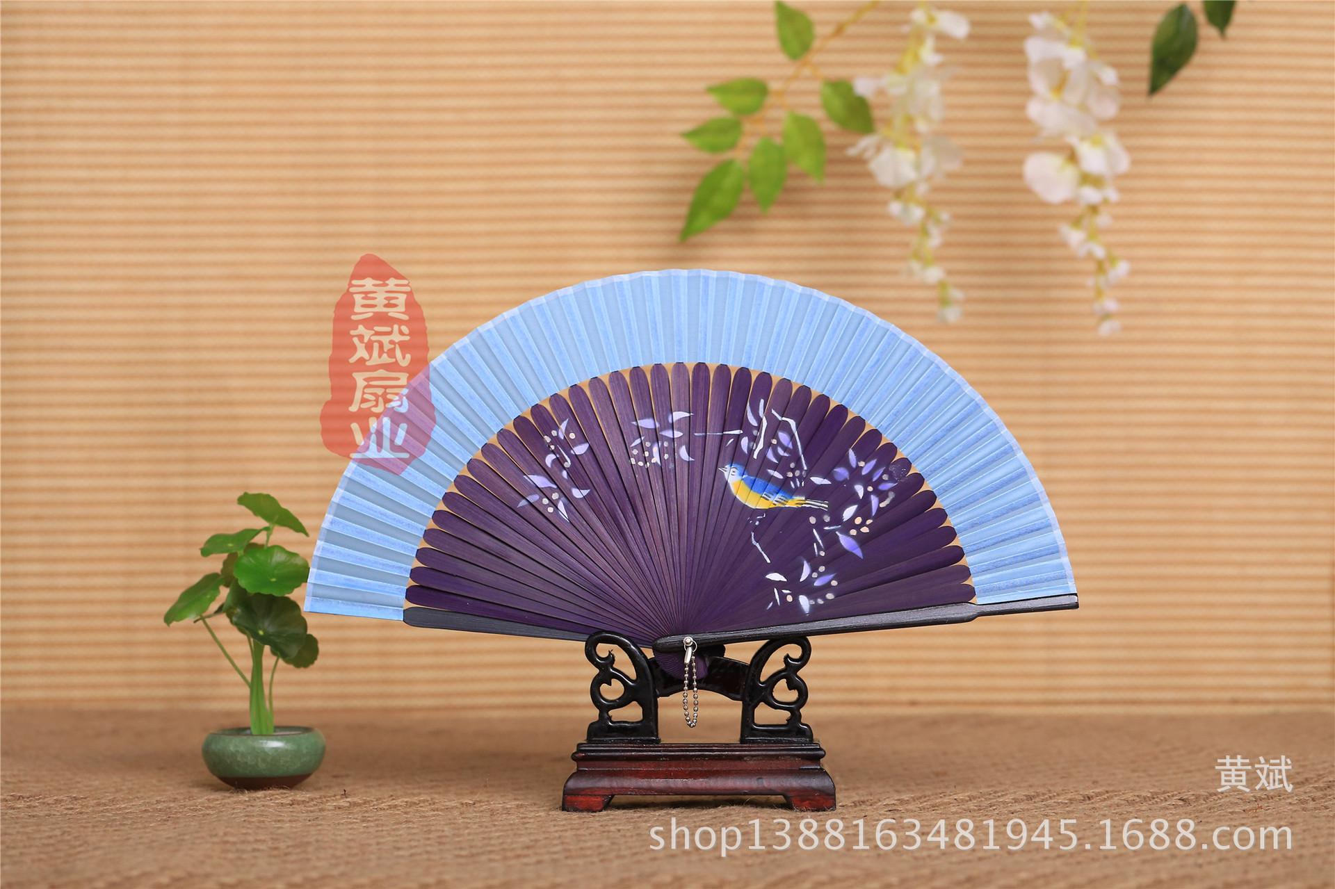 头青喷绘扇  多款花鸟 美女图 高档女扇 珠光柄喷绘丝绸扇子 折扇详情19