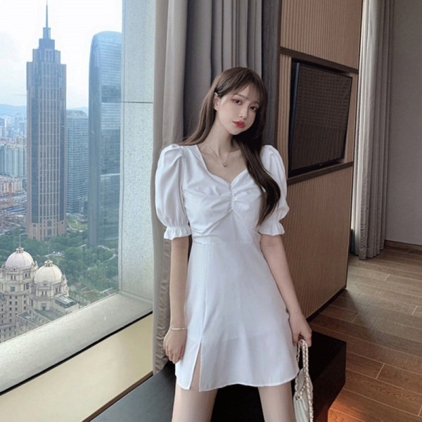 The 2022 spring new French retro Hepburn V-neck slimming and wai-cinching sexy slit dress for children pic 2