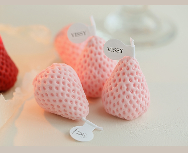 Wholesale of soybean wax scented strawberry candles pic 16
