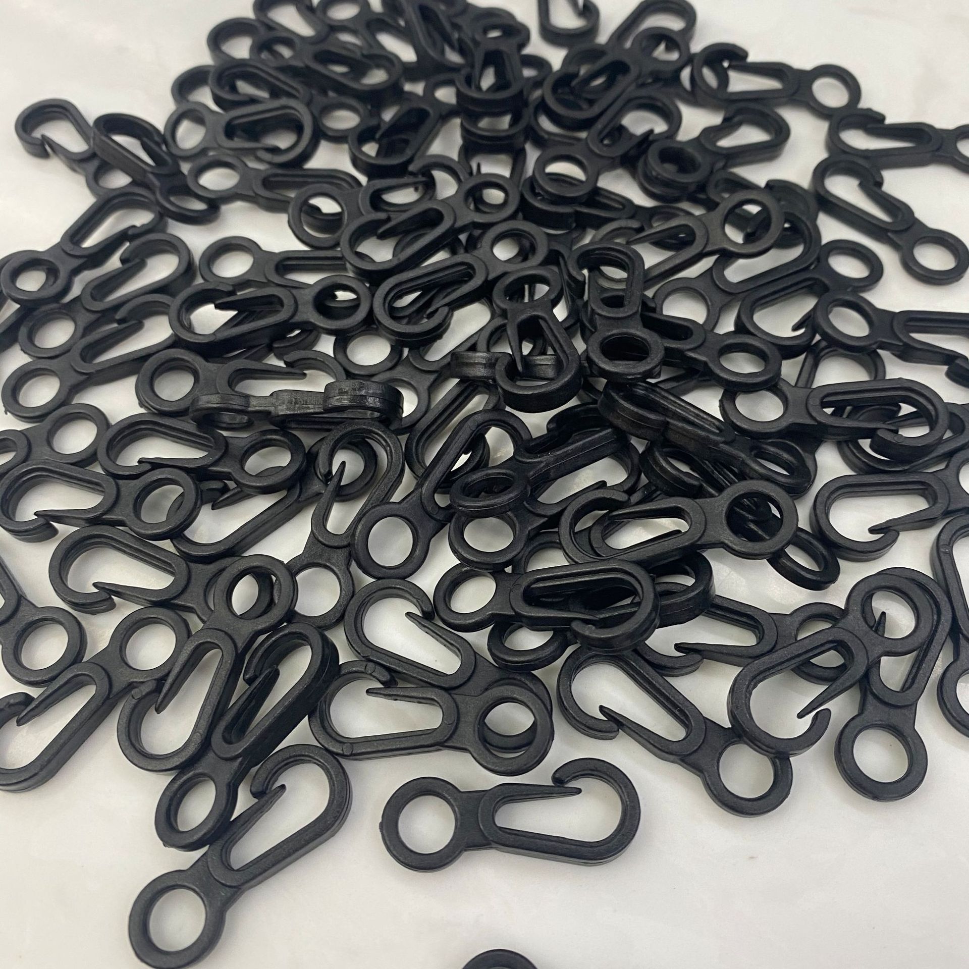 Plastic hooks for bags, open hooks, cosmetic bags, 2-character hooks, multi-purpose hooks, clothes hanger ropes, black hooks in stock pic 8