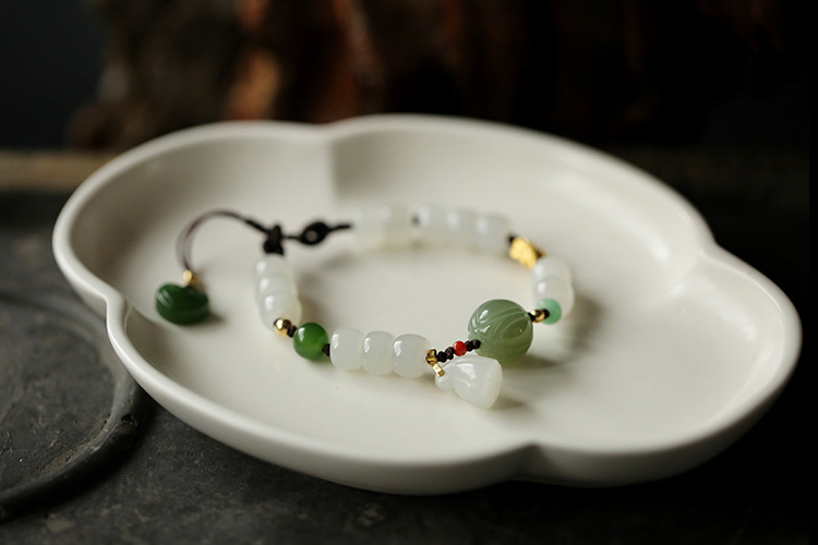 Pure gold Handcrafted series 999 pure gold small goldfish hand-woven natural old material Hetian jade lotus bead bracelet pic 4