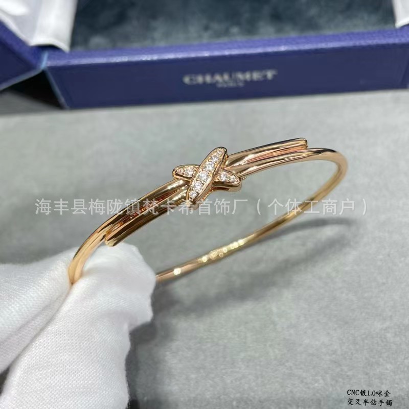 V金交叉手镯镀18K金玫瑰金X镶钻缘结开口手环精工高版厂家批发详情4