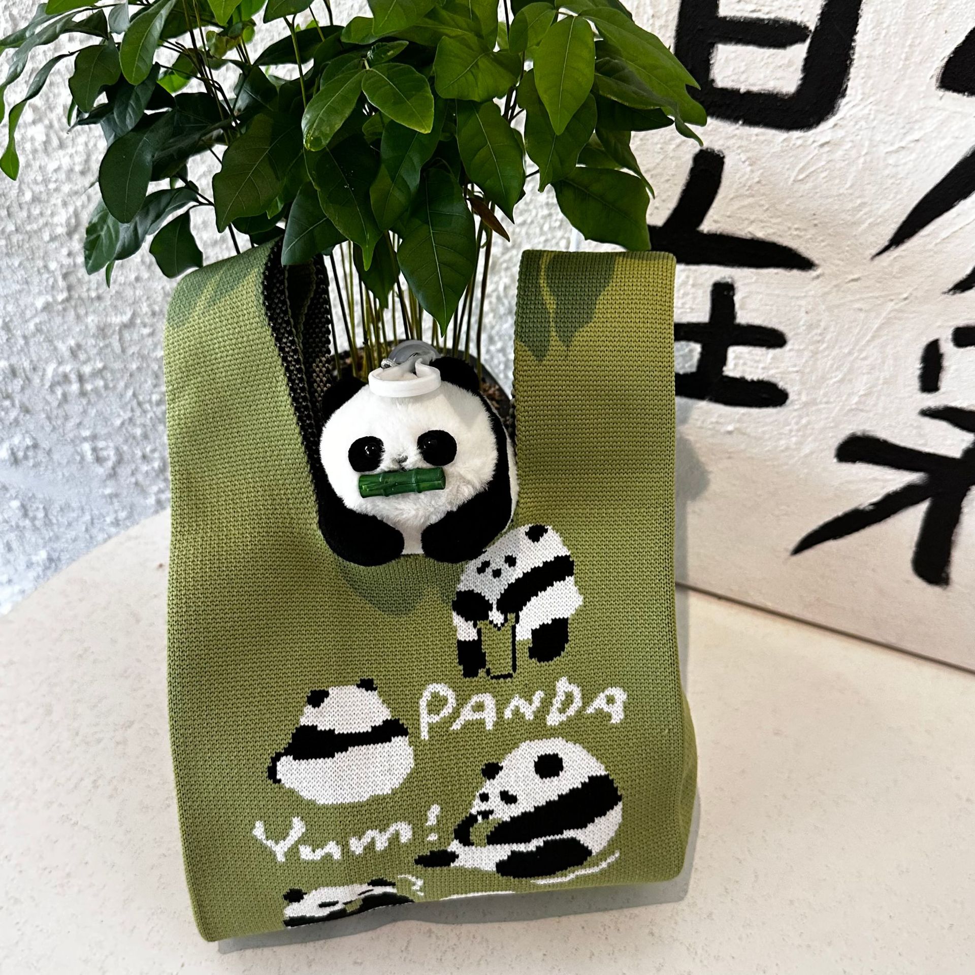 抖音同款拉线摇尾巴小熊猫毛绒拉绳玩具玩偶公仔挂件情侣生日礼物详情5