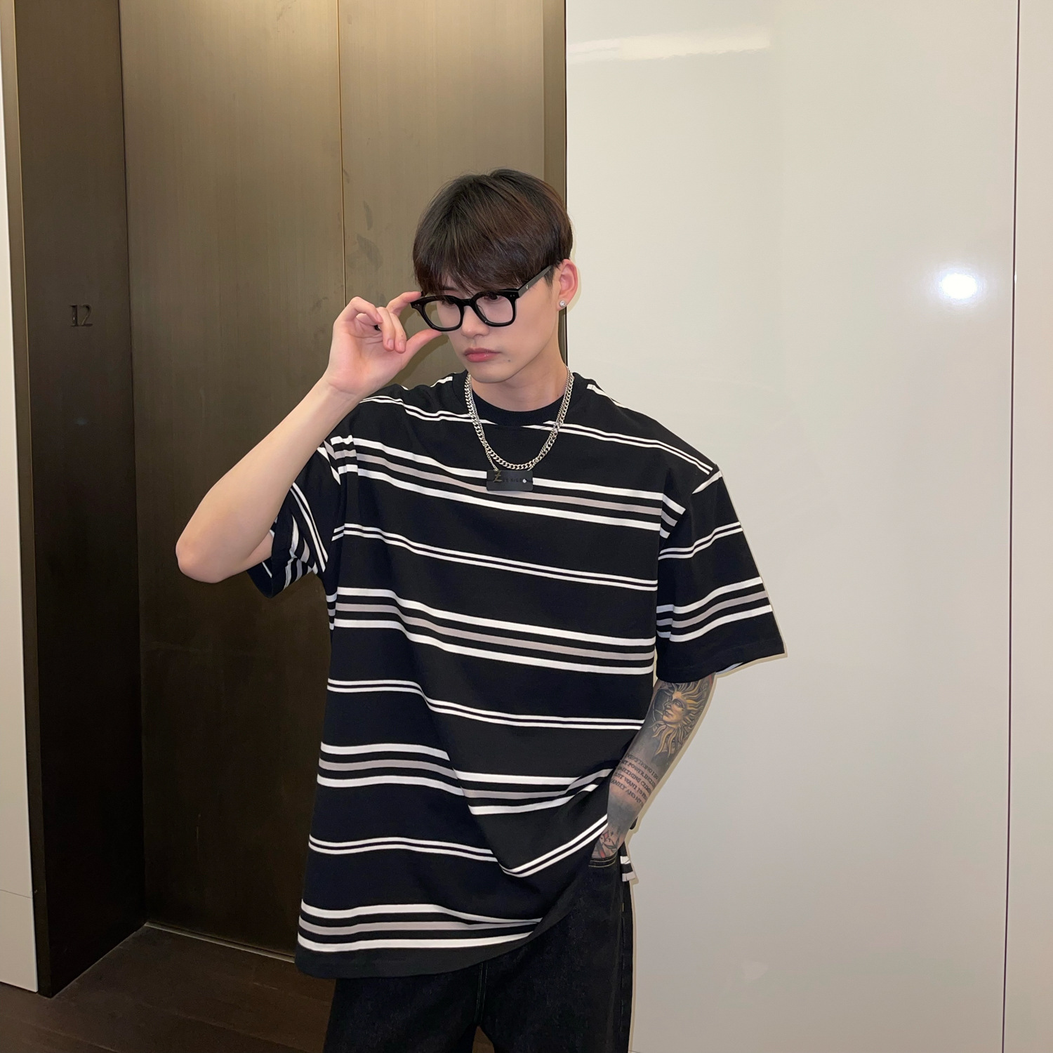 Trendy brand striped pure cotton short-sleeved T-shirt for men, new summer 2024 Korean style loose and casual shoulder pad half-sleeved in Instagram style pic 4
