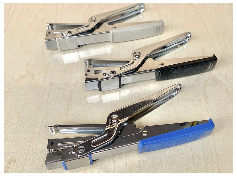 Yunfeng 9943 Hand-held stapler, a dedicated hand-held pliers stapler and binding machine for student and office use, is the original factory pic 4